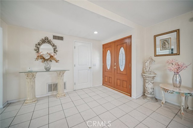 Detail Gallery Image 3 of 52 For 11461 Amigo Ave, Porter Ranch,  CA 91326 - 3 Beds | 2 Baths