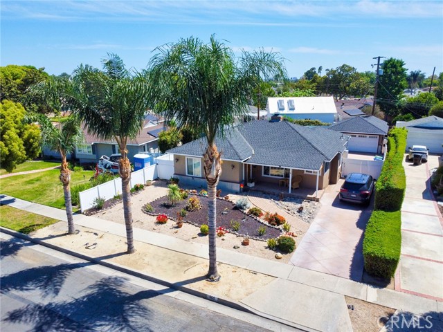 Detail Gallery Image 3 of 18 For 905 Oakdale Ave, Fullerton,  CA 92831 - 3 Beds | 2 Baths