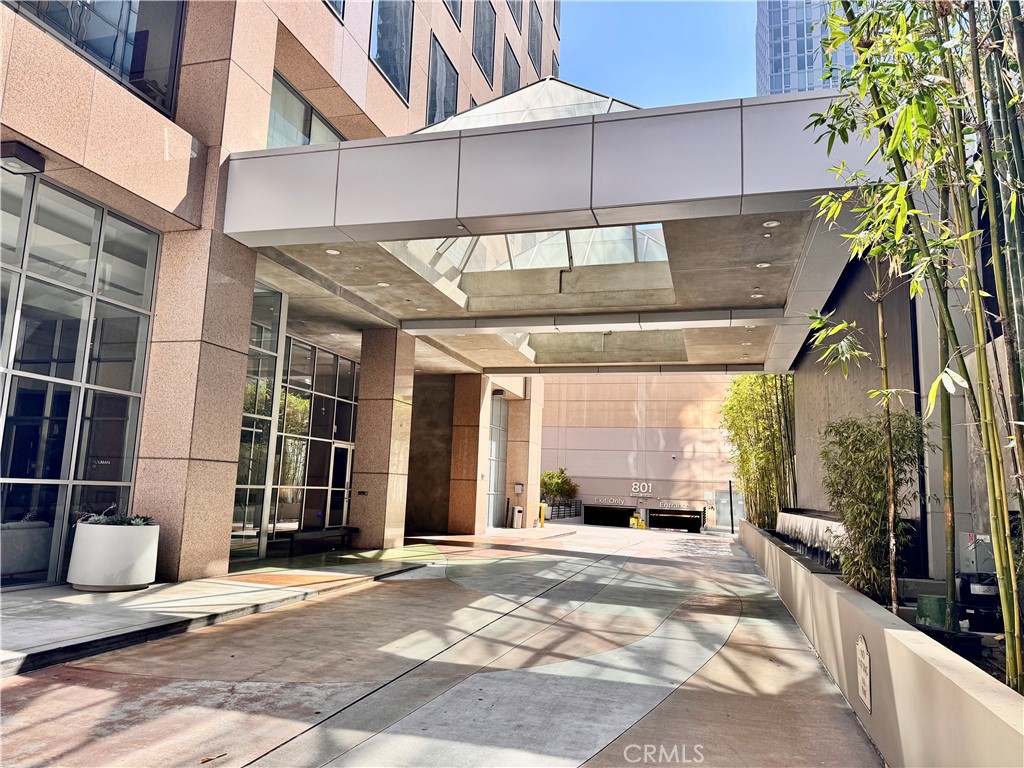 801 S Grand Avenue #1706