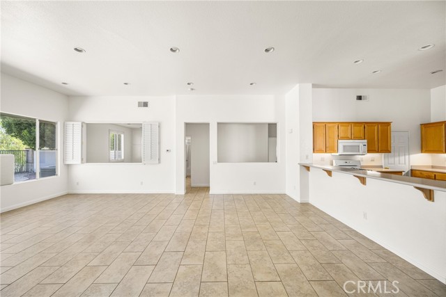 Detail Gallery Image 14 of 39 For 13758 Palomino Creek Dr, Corona,  CA 92883 - 4 Beds | 2 Baths