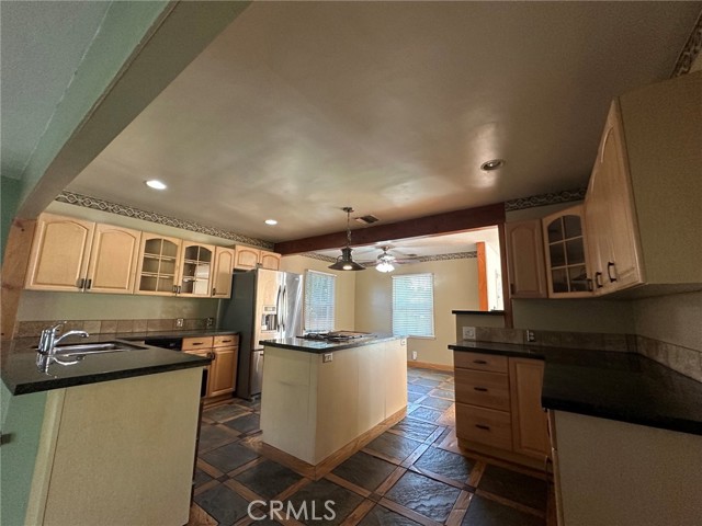 6724 Jumilla Avenue photo 9