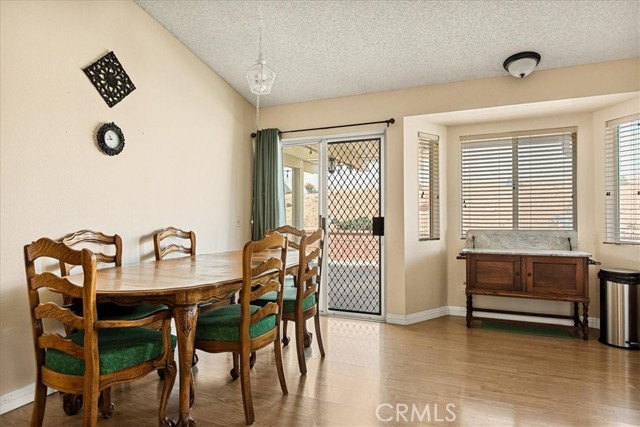 Detail Gallery Image 6 of 32 For 625 S Shinecock, Banning,  CA 92220 - 3 Beds | 2 Baths