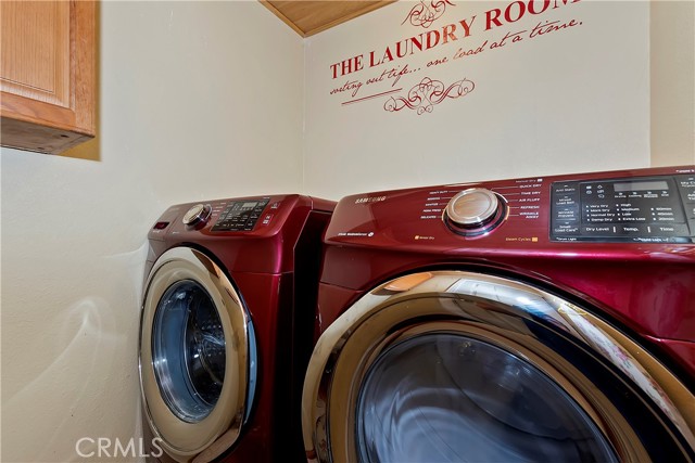 Detail Gallery Image 24 of 49 For 43035 Encino Rd, Big Bear Lake,  CA 92315 - 4 Beds | 3 Baths