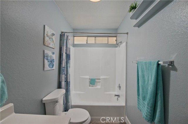 Detail Gallery Image 11 of 37 For 16104 Stagecoach Ave, Palmdale,  CA 93591 - 3 Beds | 2 Baths