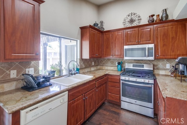 2180 Hamden Drive, Chula Vista CA: https://media.crmls.org/medias/afd2024e-616e-4c4d-8650-0184f651ab0e.jpg