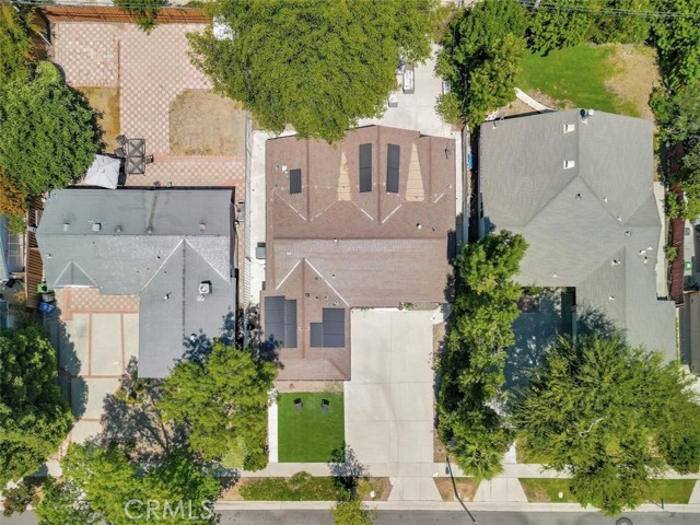 24017 Sylvan Street, Woodland Hills CA: https://media.crmls.org/medias/afd2d87b-3266-4c84-88ac-579c188ad032.jpg