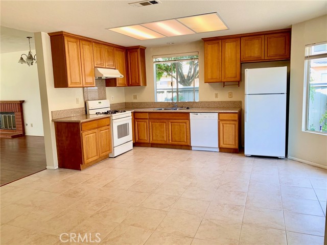 Detail Gallery Image 4 of 20 For 78 Monroe #126,  Irvine,  CA 92620 - 3 Beds | 2/1 Baths