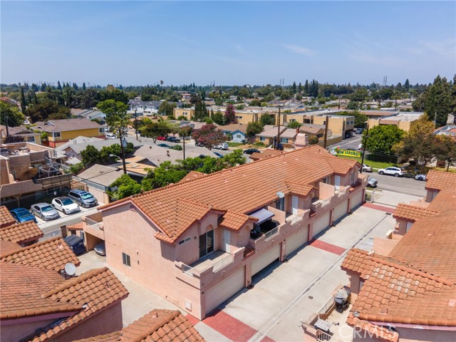 11932 207th Street, Lakewood CA: https://media.crmls.org/medias/afd430a2-1f31-4e01-98d1-569507bda8f8.jpg