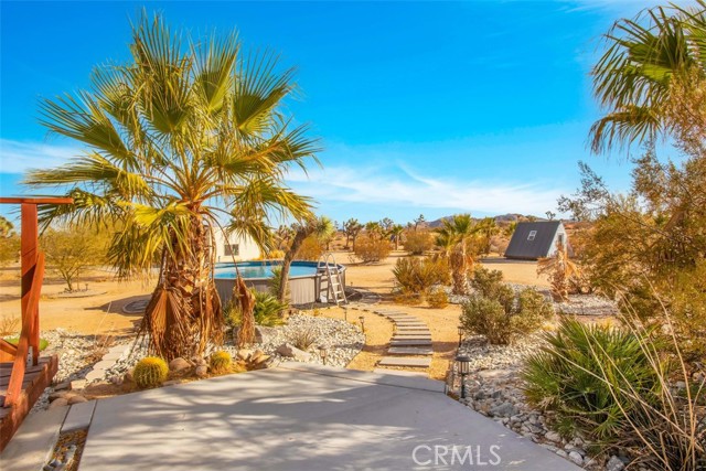 59427 La Crescenta Drive, Yucca Valley CA: https://media.crmls.org/medias/afd487b2-4084-477a-ae2c-45e25d651887.jpg