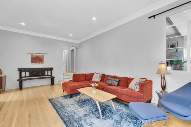 2527 Canyon Drive, Los Angeles CA: https://media.crmls.org/medias/afd4da26-170f-4ee6-a8ba-9c47be5037cb.jpg
