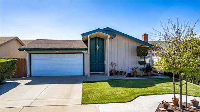 Detail Gallery Image 2 of 36 For 10685 Lynn Cir, Cypress,  CA 90630 - 3 Beds | 2 Baths