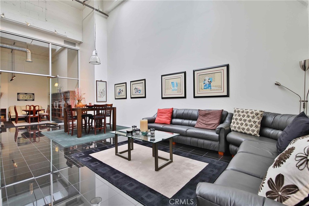 420 S San Pedro Street 102, Los Angeles, CA 90013