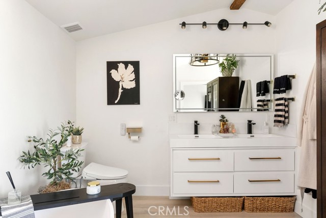 Detail Gallery Image 21 of 51 For 126 Avenida Trieste, San Clemente,  CA 92672 - 4 Beds | 4/1 Baths