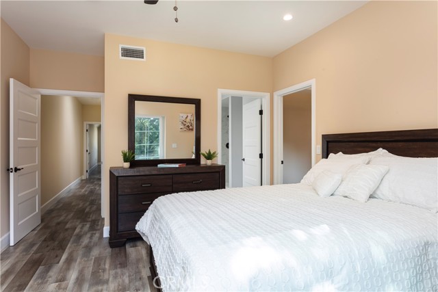 Detail Gallery Image 25 of 29 For 3236 Royal Oaks Dr #2,  Thousand Oaks,  CA 91362 - 3 Beds | 2/1 Baths