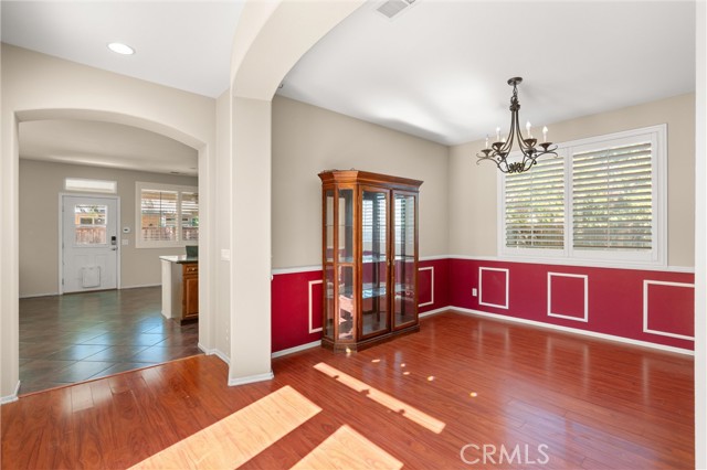 Detail Gallery Image 33 of 56 For 32487 Meadow Glen Ct, Wildomar,  CA 92595 - 7 Beds | 5 Baths