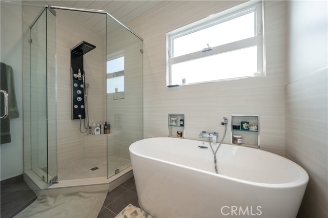 339 Penn Street, El Segundo CA: https://media.crmls.org/medias/afd792a5-0074-4533-b8fb-c6d021d7c789.jpg