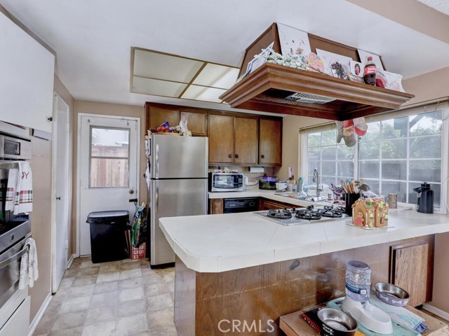 Detail Gallery Image 12 of 34 For 480 480 Cienaga Dr, Fullerton,  CA 92835 - 5 Beds | 2 Baths