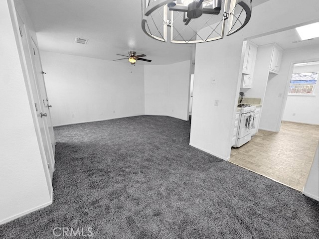 385 E Valley Street, Coalinga CA: https://media.crmls.org/medias/afd7e8fd-f0fd-4771-b87f-968fc4108e30.jpg
