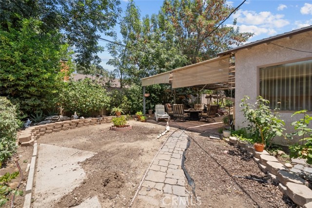 21041 Lanark Street, Canoga Park CA: https://media.crmls.org/medias/afd851c4-8c27-4202-8b63-5c0664f4f0f5.jpg