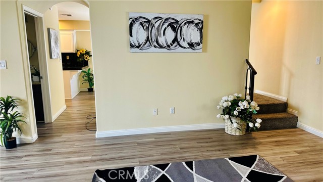 Detail Gallery Image 6 of 45 For 18336 1/2 Keswick St, Reseda,  CA 91335 - 4 Beds | 3/1 Baths