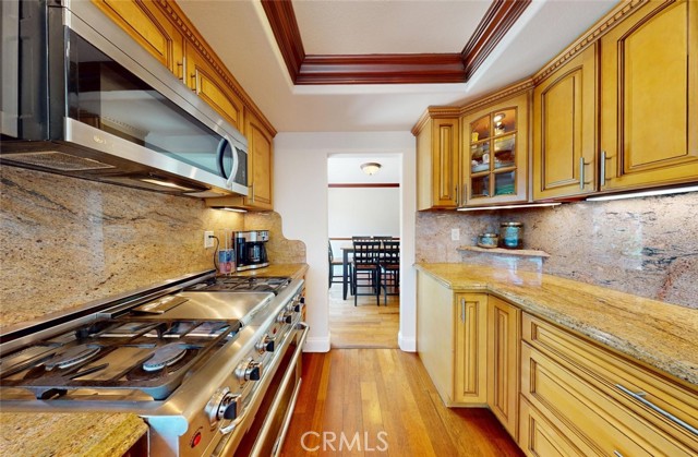 Detail Gallery Image 17 of 71 For 8492 Spring Cir, Huntington Beach,  CA 92646 - 4 Beds | 2/1 Baths