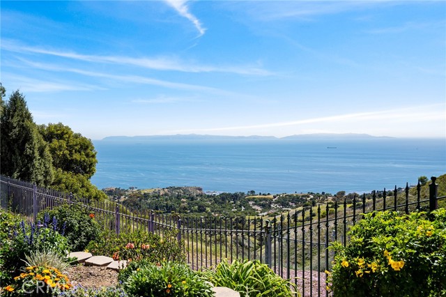 29 San Clemente Drive, Rancho Palos Verdes, California 90275, 4 Bedrooms Bedrooms, ,2 BathroomsBathrooms,Residential,Sold,San Clemente Drive,PV22093296