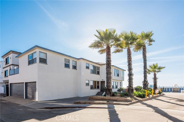 2 2nd Street, Hermosa Beach, California 90254, ,Residential Income,For Sale,2nd Street,SB25041878