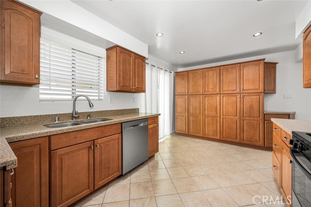 Detail Gallery Image 15 of 40 For 8798 Valley View #B,  Buena Park,  CA 90620 - 2 Beds | 1/1 Baths