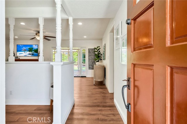 15372 Shasta Lane, Huntington Beach CA: https://media.crmls.org/medias/afd9d835-86b2-4db5-b226-291a22d5f1cd.jpg