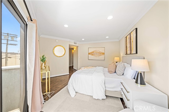2 Bed Home for Sale in Studio City, California