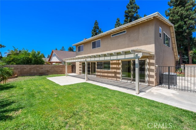 14652 Devonshire Avenue, Tustin CA: https://media.crmls.org/medias/afda37bd-33b6-4cb5-85c9-afdd7632f1d9.jpg