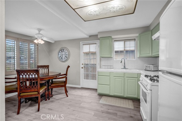 18531 E Pearl Avenue, Orange CA: https://media.crmls.org/medias/afdad61c-bbbb-404a-953e-0dc4947ec778.jpg