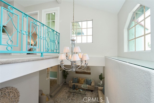 385 Park Avenue, Long Beach CA: https://media.crmls.org/medias/afdb1358-25e9-4196-ae6a-8db82205232c.jpg