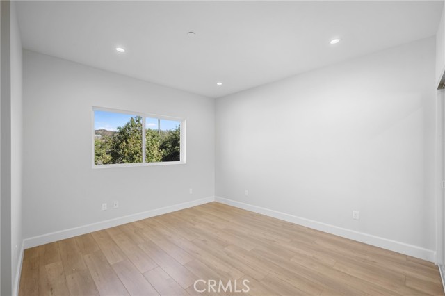 Detail Gallery Image 24 of 38 For 357 Harvey Dr #102,  Glendale,  CA 91206 - 3 Beds | 2/1 Baths