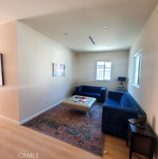 Detail Gallery Image 14 of 35 For 3765 Globe Ave, Los Angeles,  CA 90066 - – Beds | – Baths