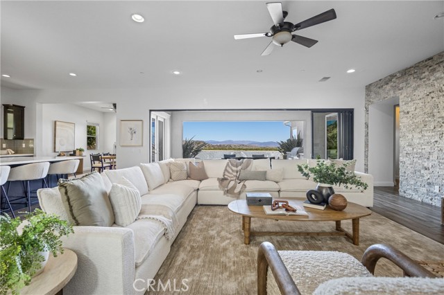 Detail Gallery Image 15 of 64 For 24910 Old Stone Way, Stevenson Ranch,  CA 91381 - 5 Beds | 5 Baths