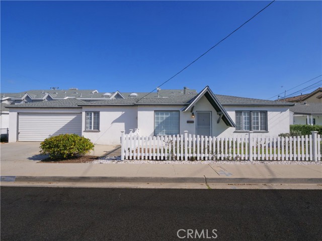 1905 Nelson Avenue, Redondo Beach, California 90278, 3 Bedrooms Bedrooms, ,1 BathroomBathrooms,Residential,Sold,Nelson,SB23053560