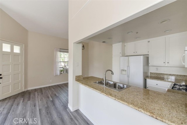 13347 Verona, Tustin CA: https://media.crmls.org/medias/afdc19c4-b21a-444c-8313-367220f76d05.jpg