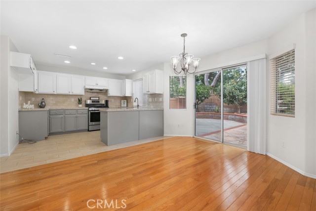 Detail Gallery Image 13 of 39 For 50 Linhaven, Irvine,  CA 92602 - 4 Beds | 2/1 Baths