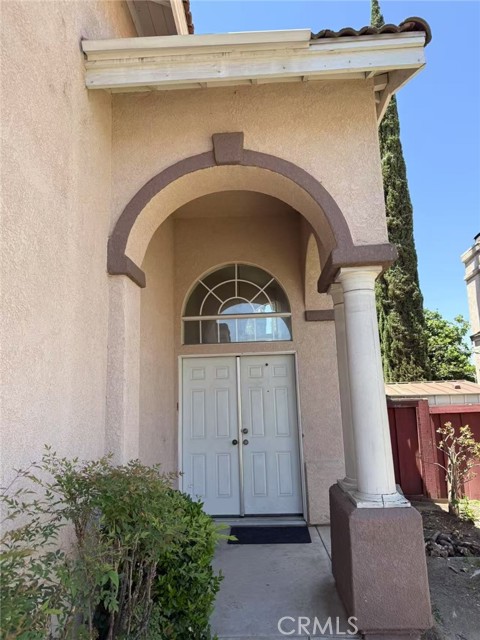 14041 Catalina Court, Fontana CA: https://media.crmls.org/medias/afdce76b-2464-42f1-917b-598e636758ea.jpg