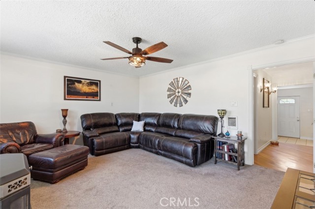 8876 Pigeon Pass, Moreno Valley CA: https://media.crmls.org/medias/afdd2904-a384-4f2e-a3c0-632a7527fd82.jpg