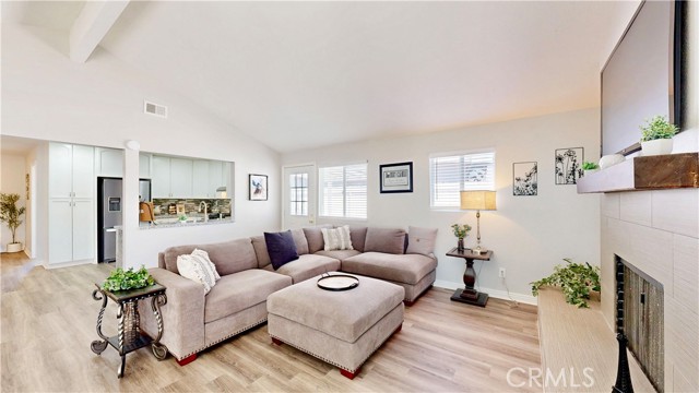 8007 New Salem Street, San Diego CA: https://media.crmls.org/medias/afdda7ee-210a-4c86-957a-02a69edc5fca.jpg