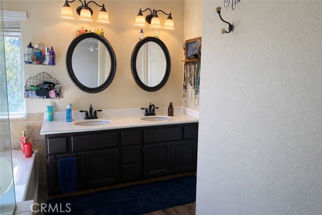 Detail Gallery Image 25 of 40 For 30420 Sequoia Ct, Castaic,  CA 91384 - 5 Beds | 3 Baths