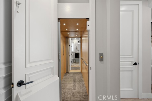 318 Coronado Street, Newport Beach CA: https://media.crmls.org/medias/afde40e7-ac05-43ac-bbe0-a2c6a2bbd68a.jpg