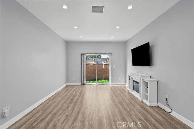 Detail Gallery Image 10 of 47 For 7239 Kraft, North Hollywood,  CA 91605 - 3 Beds | 2 Baths