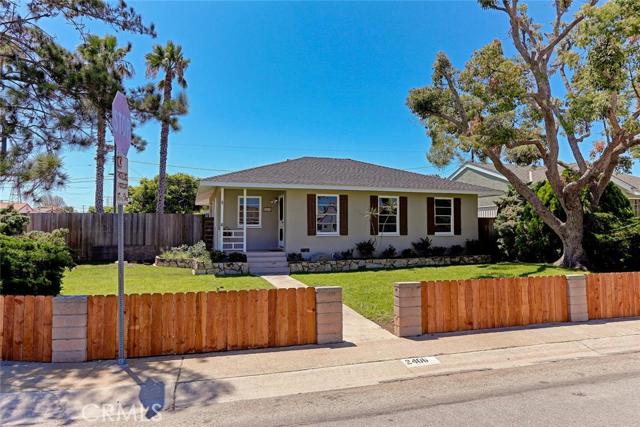 2406 Hawkins Avenue, Redondo Beach, California 90278, 2 Bedrooms Bedrooms, ,1 BathroomBathrooms,Residential,Sold,Hawkins,SB16178207