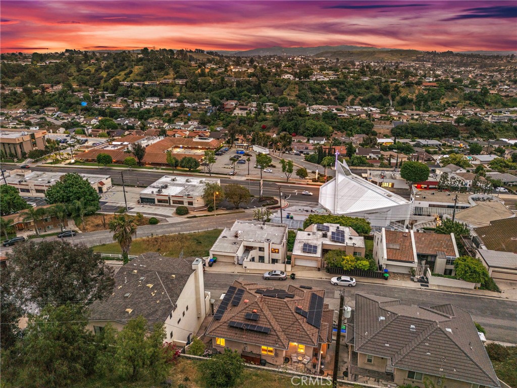 https://media.crmls.org/medias/afdf0552-2358-481f-8141-c35dcb3652d2.jpg?preset=X-Large