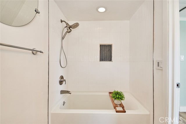 2493 Northbend Street, Riverside CA: https://media.crmls.org/medias/afdf2d7b-ec92-4b3a-86fe-7042677b4656.jpg