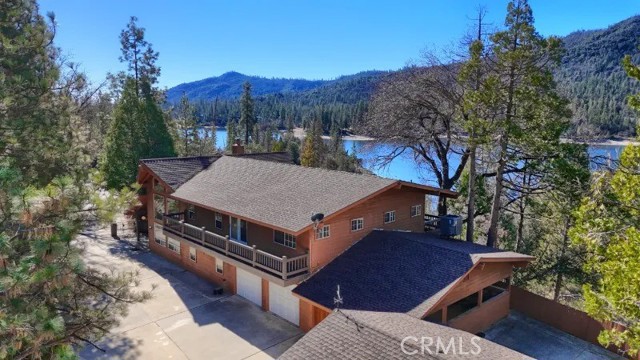Detail Gallery Image 4 of 68 For 38830 Road 274, Bass Lake,  CA 93604 - 3 Beds | 3 Baths