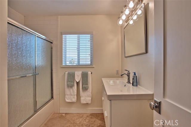 Detail Gallery Image 14 of 15 For 1531 Buena Vista #C,  San Clemente,  CA 92672 - 2 Beds | 2 Baths